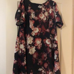 Floral short sleeve dress